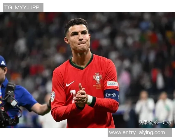 欧冠历史上仅有两位球员在19岁前直接参与13球的传奇表现