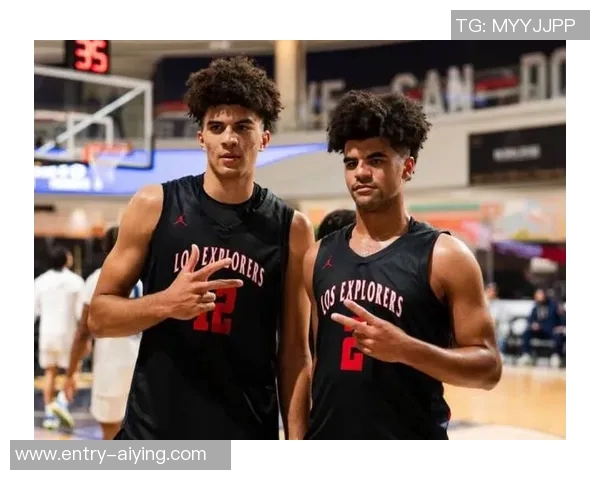 卡梅隆布泽尔三度25得分两双超越父亲成就引发关注 卡梅隆布泽尔三度25得分两双超越父亲成就引发关注