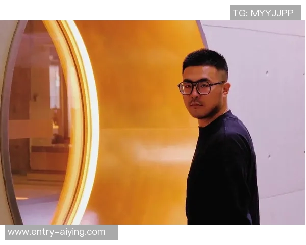 许久未见的伊萨克在健身房努力训练留着络腮胡的他变化真大 许久未见的伊萨克在健身房努力训练留着络腮胡的他变化真大